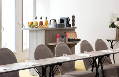 Quartier Saint-Ambroise Apartment | Deluxe 1 Bedroom Apartment in Bastille Marais