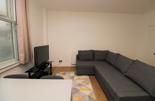 New Cross Apartment | Deluxe 2 Bed Flat Close to City