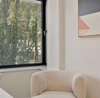 South Antwerp Apartment | Deluxe 2-BR Apartment in Antwerp