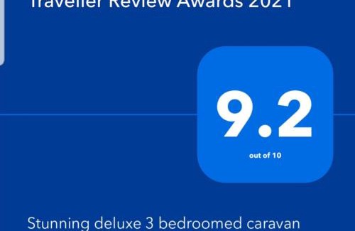 Blackpool House | Deluxe 3 bedroomed caravan on Marton Mere with CH DG and decking