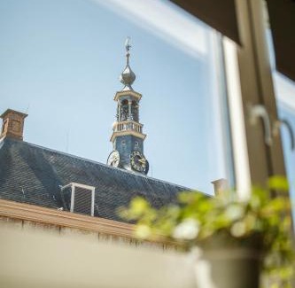 's-Hertogenbosch Apartment | Deluxe 35m2 City Center Suite with Views - DB6C