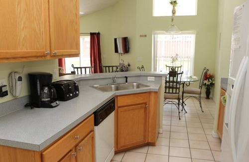 Westridge Villa | Deluxe 4 bed 2 bath pool home at The Manors, Westridge near Disney, Orlando