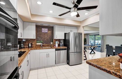 South Lake Villa | Deluxe 5BR Villa Heated Pool near Hollywood Beach