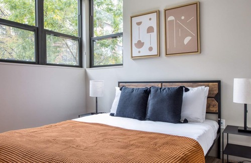 Commonwealth Apartment | Deluxe Allston 1BR w/ Gym & W/D, nr Packards Corner, by Blueground
