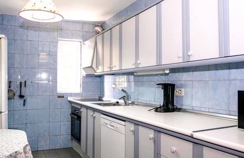 Pradollano Apartment | Deluxe Apartment in the Lower Area with Garage