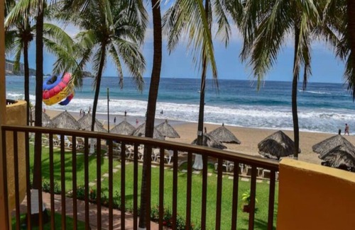 Ixtapa Villa | Deluxe Beach Front Villa “Tesoro D”