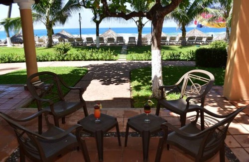 Ixtapa Villa | Deluxe Beach Front Villa “Tesoro D”