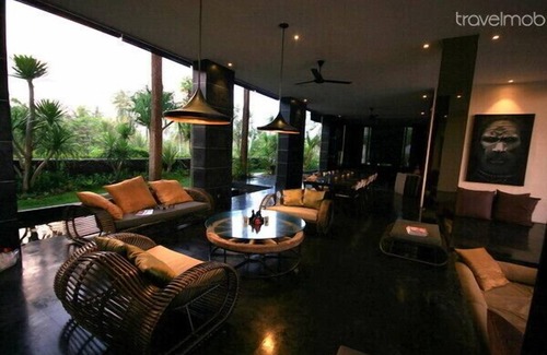 Suraberata Villa | Deluxe Beachfront villa, Views, Tabanan