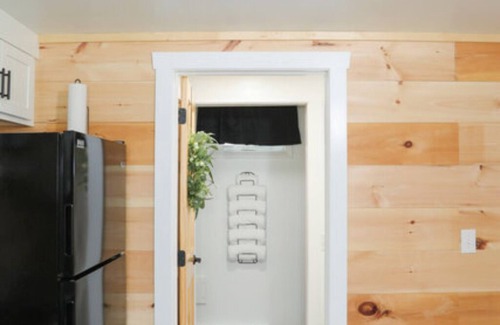 Milroy Cabin | Deluxe Cabin 5 - Hartman Center