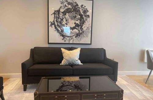Cardiff City Centre Apartment | Deluxe Cardiff Centre Apartment with FREE PARKING