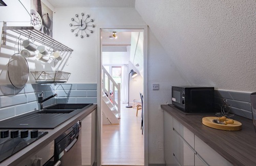 Martin Ski Chalet | DELUXE COASTAL Chalet near the beach with Swimming pool in Kingsdown No 53