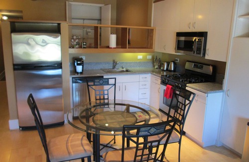 The Villas Condo | Deluxe Condo Conveniently Located In San Jose Upscale Santana Row Neighborhood