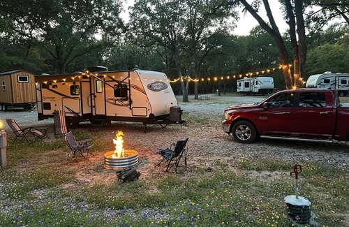 Seven Points RV Rental | Deluxe Covered RV PAD