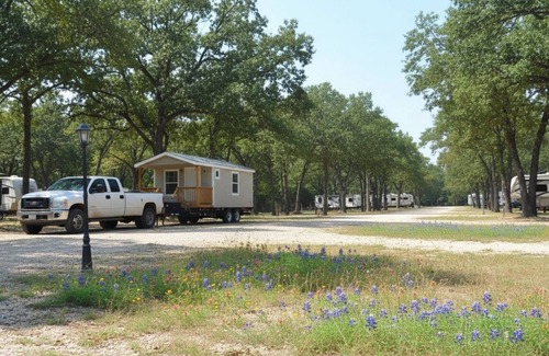 Seven Points RV Rental | Deluxe Covered RV PAD