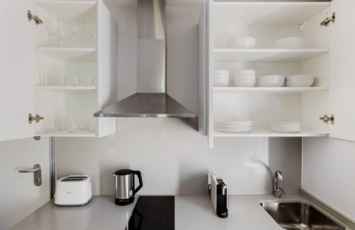 Cuatro Caminos Apartment | Deluxe Cuatro Caminos 2BR w/Elevator, walk to Sports, by Blueground