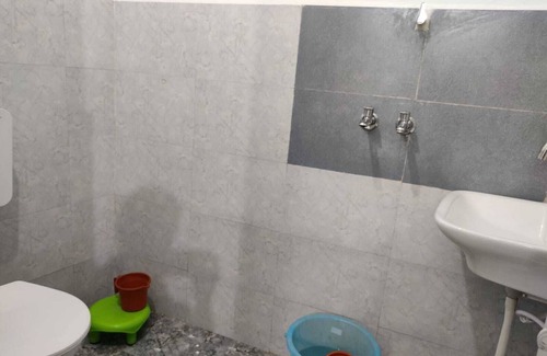 Varanasi House | Deluxe Double Room 2 - Gauranga Kutir Varanasi