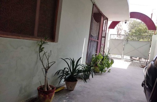 Varanasi House | Deluxe Double Room 3 - Gauranga Kutir Varanasi