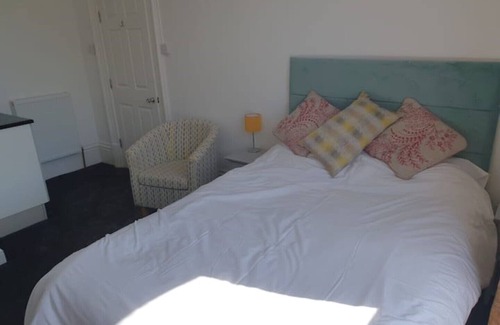 Huddersfield Bed & Breakfast | Deluxe Double Room With Ensuite4