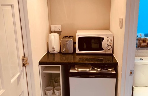 Middleton Cheney House | Deluxe Double Room with Shower