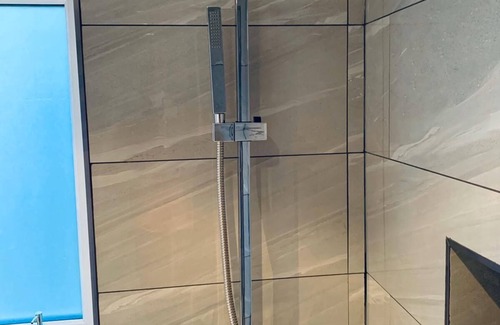 Middleton Cheney House | Deluxe Double Room with Shower