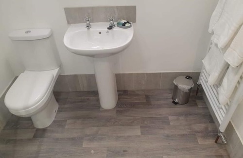 Huddersfield Hotel | Deluxe Double Room x