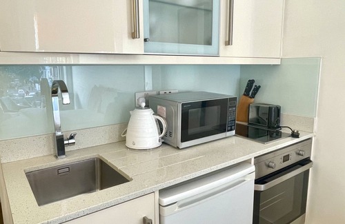 Queen's Gate Apartment | Deluxe Double Studio