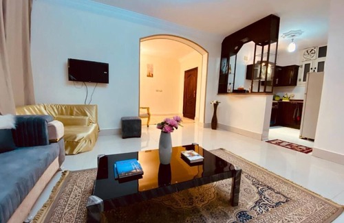 Giza Apartment | Deluxe Family Studio With 2 Beds Rooms