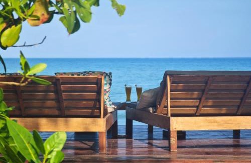 Monitos Villa | Deluxe Family Suite - In front of the sea