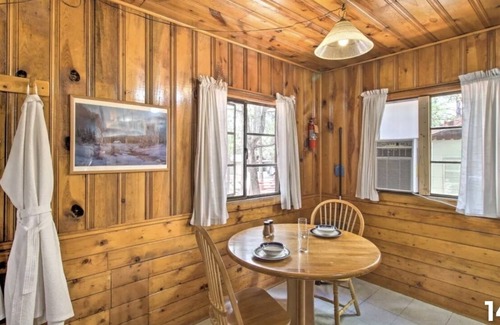 Pinetop-Lakeside Cabin | Deluxe Hot tub cabin #3