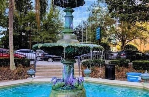 Downtown Orlando Apartment | Deluxe King Suite Near Orlando Public Library ORL