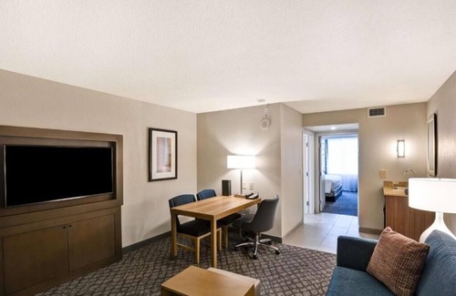 Downtown Orlando Apartment | Deluxe King Suite Near Orlando Public Library ORL