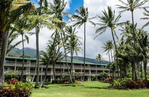 Ualapue Condo | Deluxe, Oceanfront, Top-Floor Condo w/Ocean Views, Shared Pool, & Free WiFi!