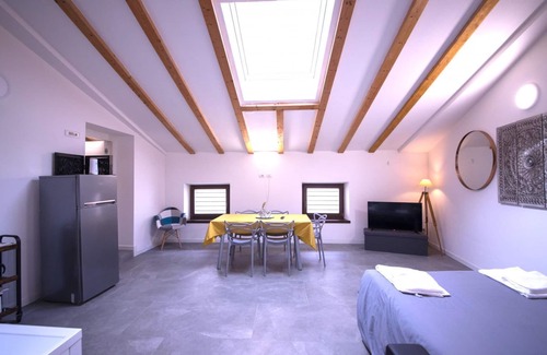 Riva del Garda Apartment | Deluxe One-Bedroom Apartment