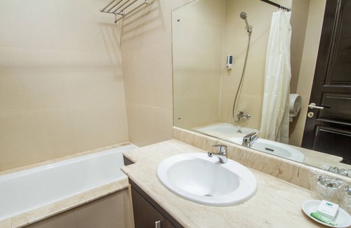 Nyuh Kuning House | Deluxe Pool View Room Breakfast - Kamandhani Cottage