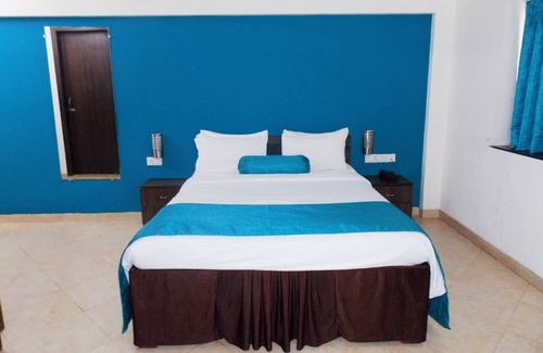 Assagao Apartment | Deluxe Room with one Bedrooms