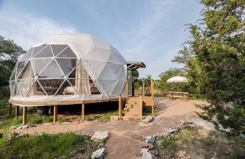 Fredericksburg Cabin | Deluxe Stargazer Dome- Romantic, Private Hot Tub, Stargazing, 6 Acres in Nature