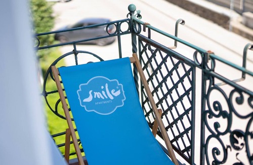 Krems an der Donau Apartment | Deluxe Studio with Balcony, Kingsize Bed and Free Parking in Krems Downtown