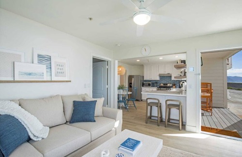 Shelter Cove House | Deluxe Suite | Full Kitchen | Jacuzzi | Rm 7