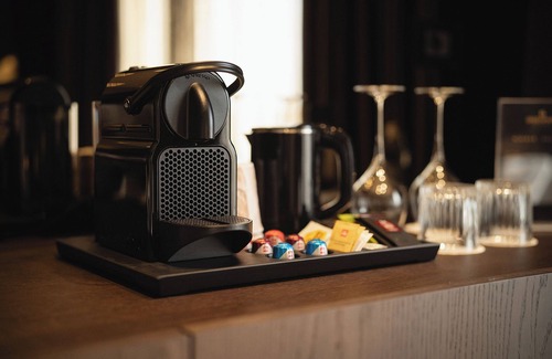 Municipio 2 House | Deluxe Suite with heated pool in the heart of Bari