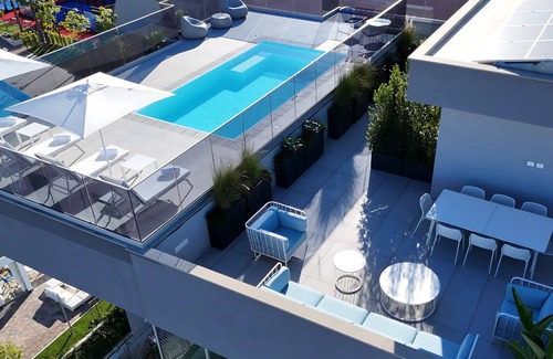 Municipio 2 House | Deluxe Suite with heated pool in the heart of Bari