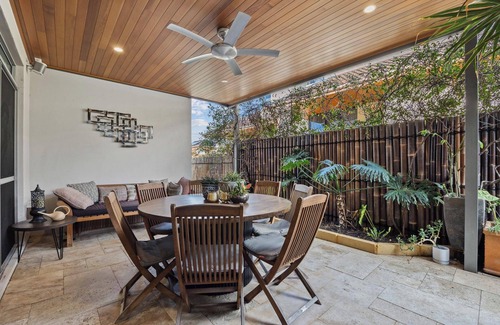 West Leederville House | Deluxe townhouse living in West Leederville close to Perth, trains, beaches