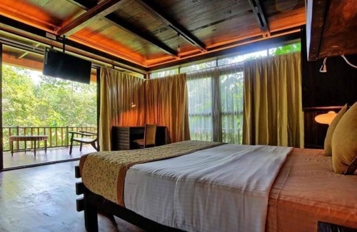 Kaduruduwa Cabin | Deluxe Triple Room