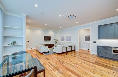 Charleston Historic District Apartment | Deluxe Two Bedroom Suite - Steps to King Street