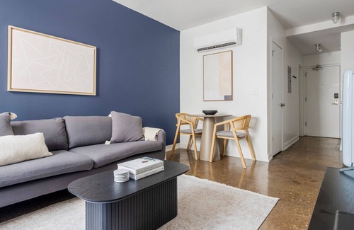 Uptown Apartment | Deluxe Uptown 1BR w/ Gym, Pool & Rooftop, nr Red Line, by Blueground