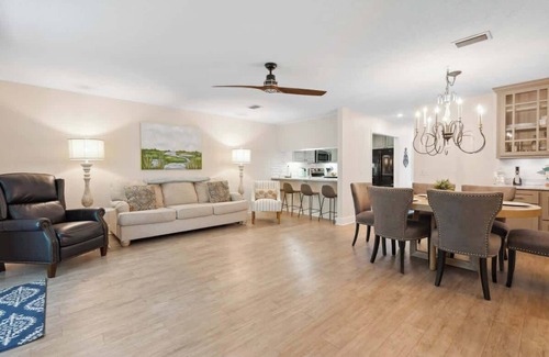 Demere Park Apartment | Demere Landing Summar