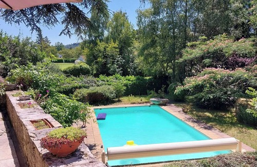 Saint Sozy House | Demeure de Charme Dans un Village du Quercy Avec un Parc, Tennis et Piscine