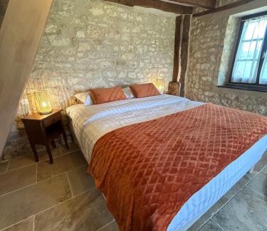 Azerat Bed & Breakfast | Demeure du Vallon - Chambres d'Hôtes de Charme