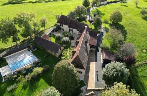 Azerat Bed & Breakfast | Demeure du Vallon - Chambres d'Hôtes de Charme