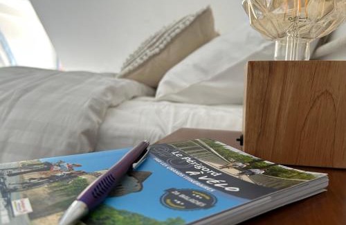 Azerat Bed & Breakfast | Demeure du Vallon - Chambres d'Hôtes de Charme