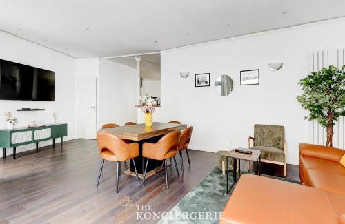 Combat Apartment | Demeure Elegante - Paris Prestige 10 Pers